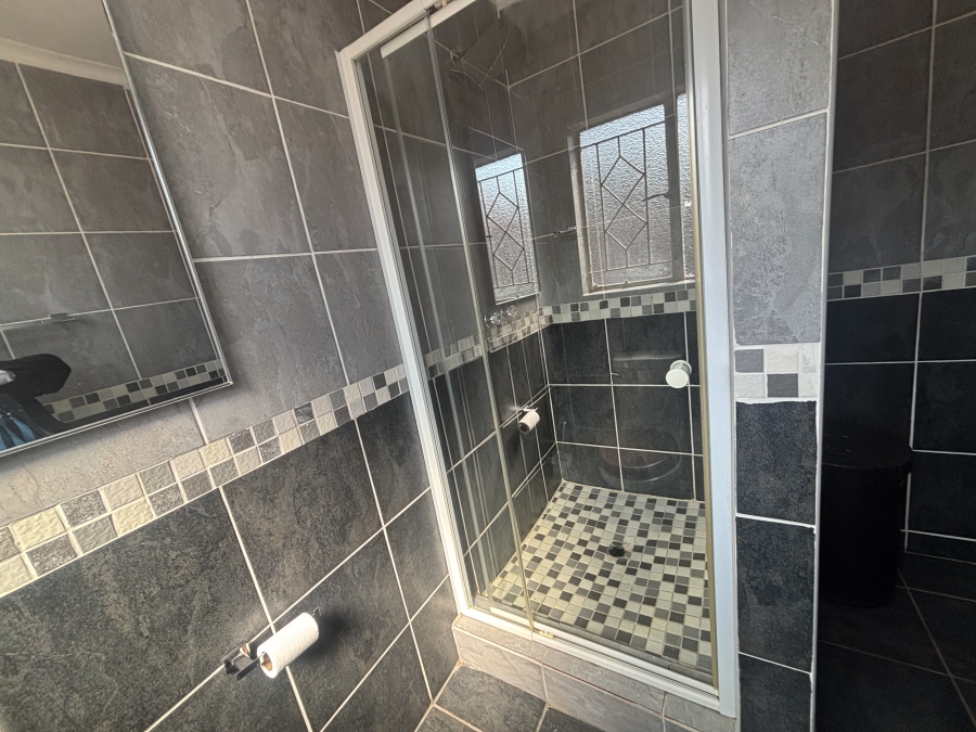 5 Bedroom Property for Sale in Die Heuwel Mpumalanga