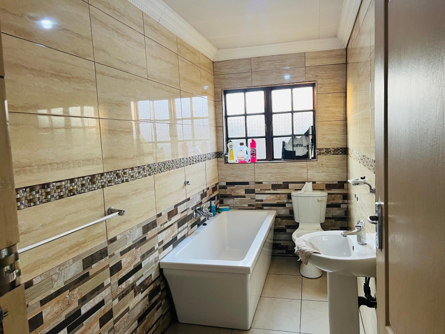 4 Bedroom Property for Sale in Ackerville Mpumalanga