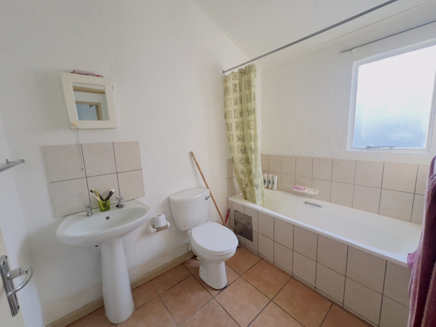 To Let 2 Bedroom Property for Rent in West Acres Mpumalanga