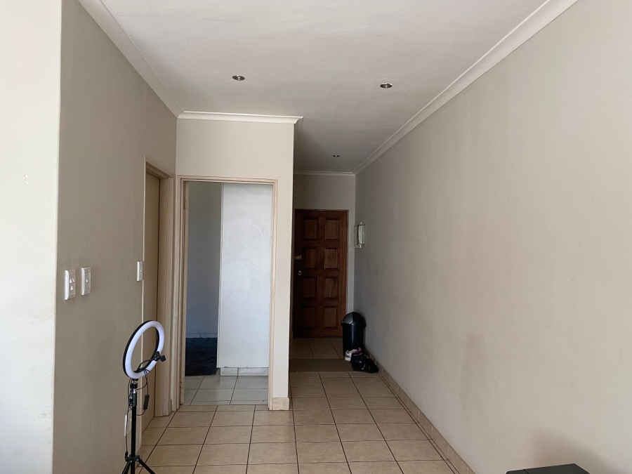 1 Bedroom Property for Sale in Middelburg Central Mpumalanga