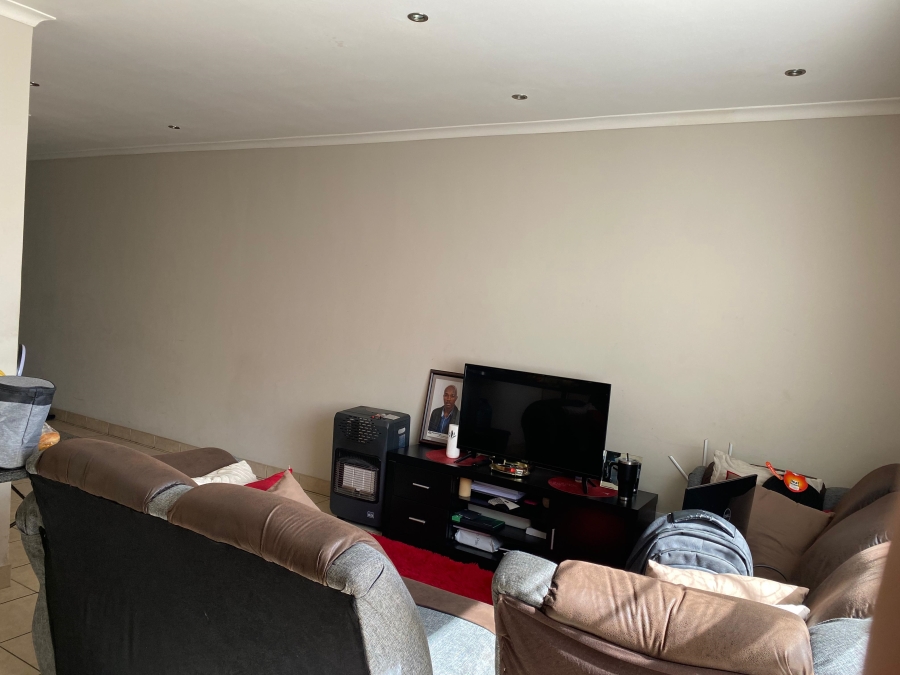 1 Bedroom Property for Sale in Middelburg Central Mpumalanga
