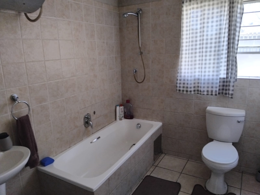 1 Bedroom Property for Sale in Middelburg Central Mpumalanga
