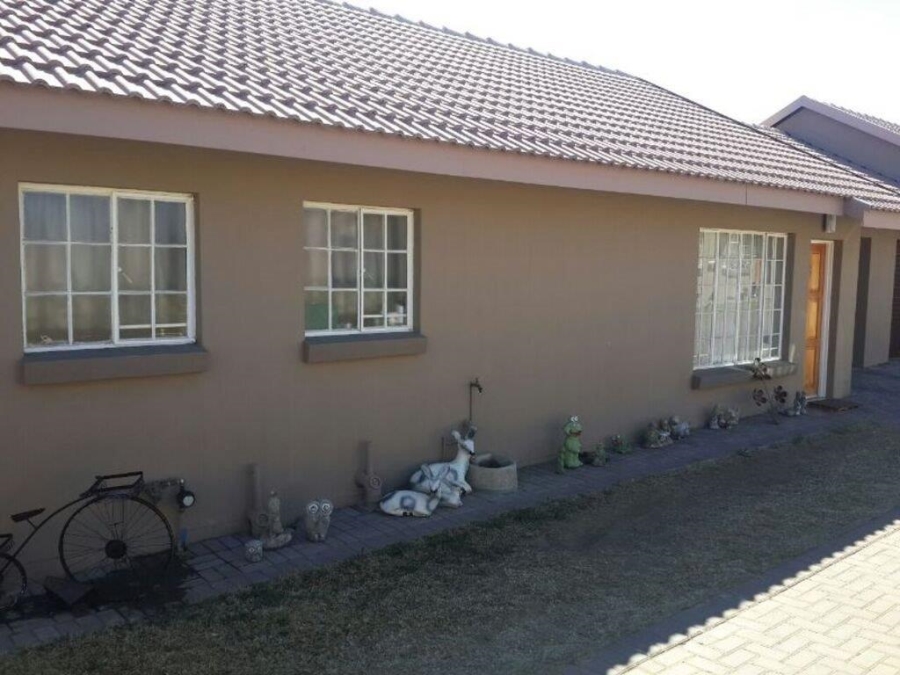 2 Bedroom Property for Sale in Flora Park Mpumalanga
