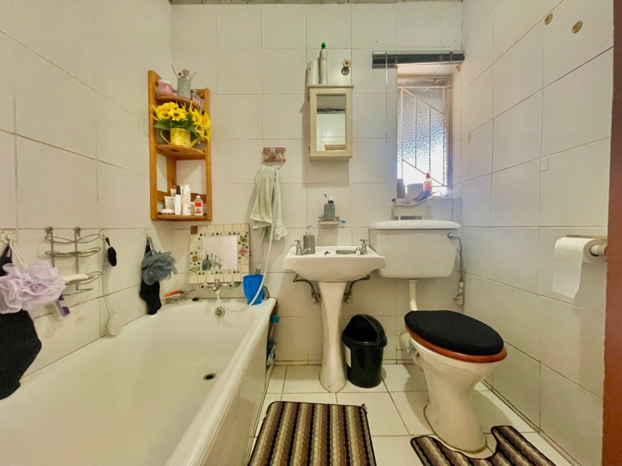 3 Bedroom Property for Sale in Cosmosrand Mpumalanga
