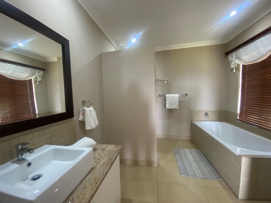 To Let 4 Bedroom Property for Rent in White River Estates Mpumalanga