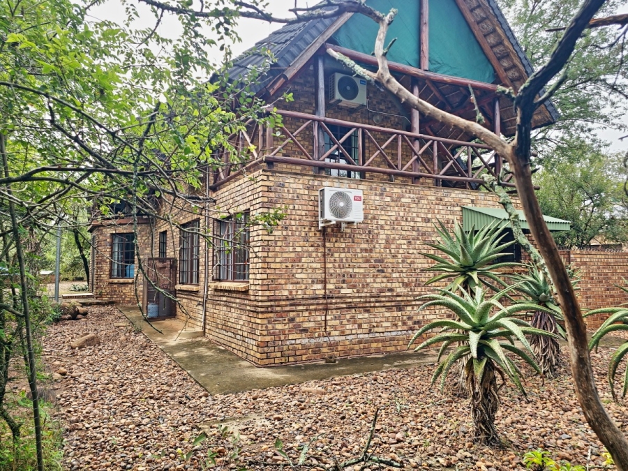 5 Bedroom Property for Sale in Marloth Park Mpumalanga