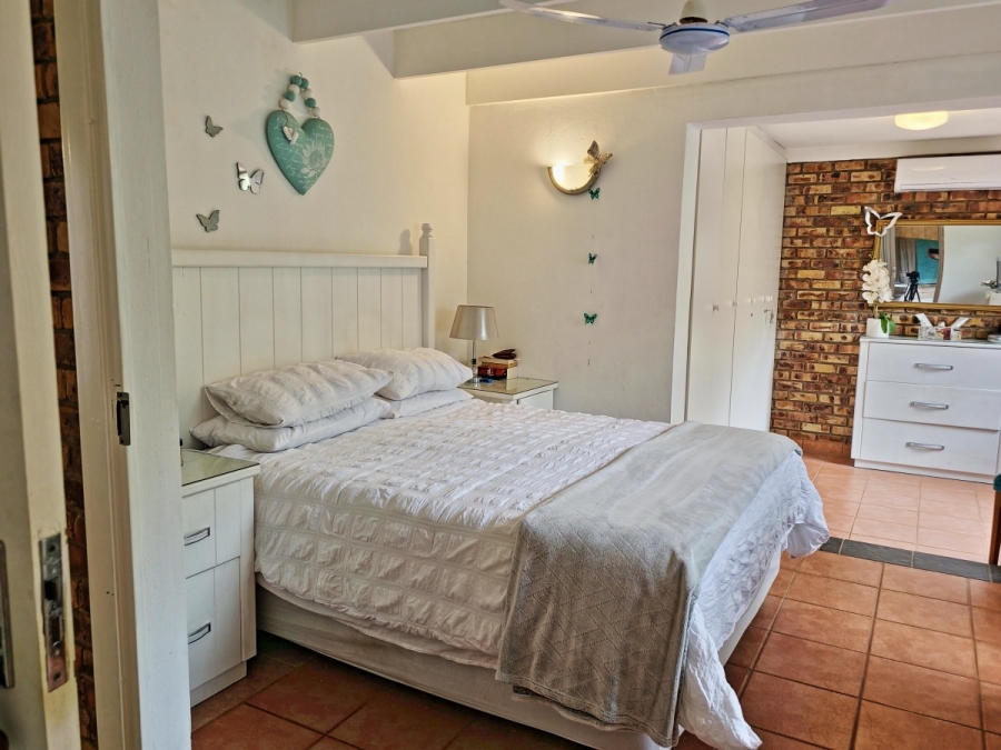 5 Bedroom Property for Sale in Marloth Park Mpumalanga