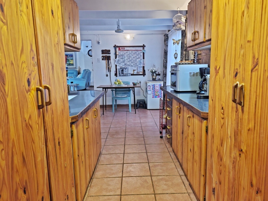 5 Bedroom Property for Sale in Marloth Park Mpumalanga