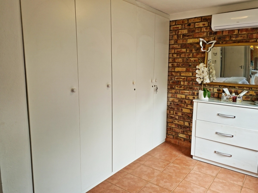 5 Bedroom Property for Sale in Marloth Park Mpumalanga