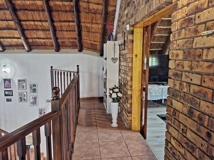 5 Bedroom Property for Sale in Marloth Park Mpumalanga