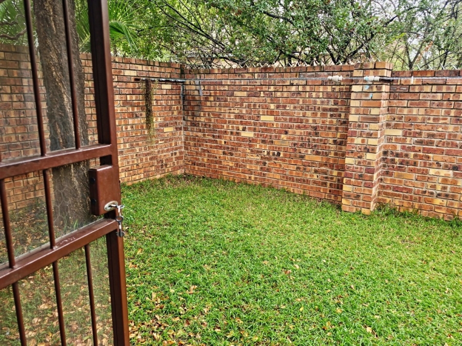 5 Bedroom Property for Sale in Marloth Park Mpumalanga