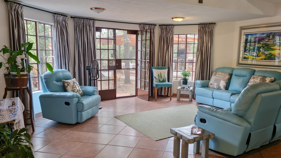 5 Bedroom Property for Sale in Marloth Park Mpumalanga
