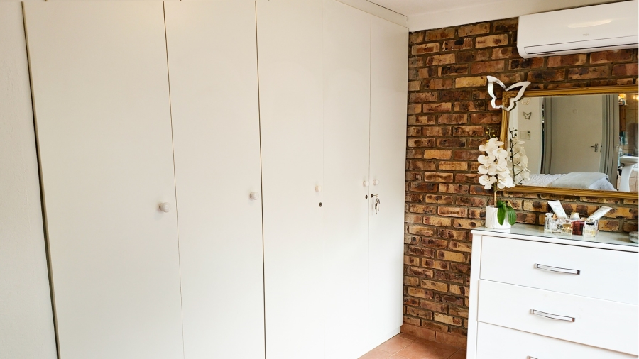 5 Bedroom Property for Sale in Marloth Park Mpumalanga