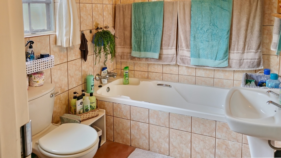 5 Bedroom Property for Sale in Marloth Park Mpumalanga