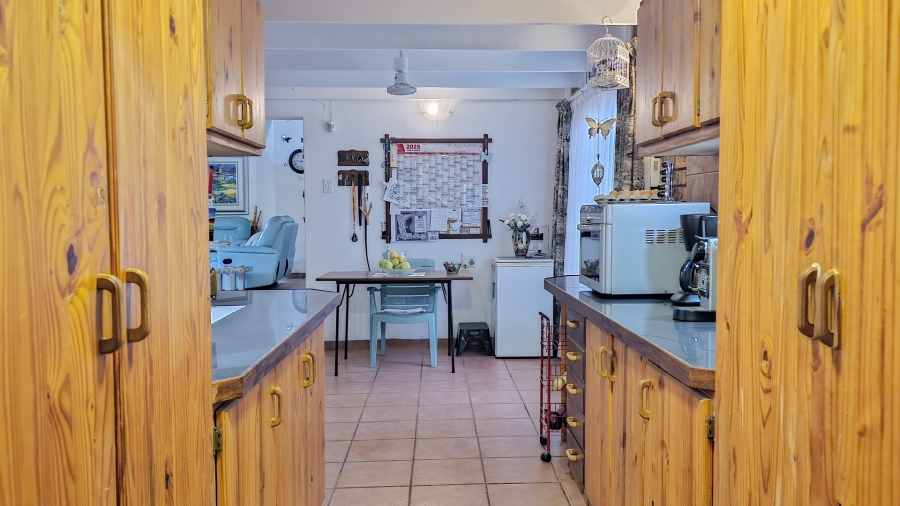 5 Bedroom Property for Sale in Marloth Park Mpumalanga