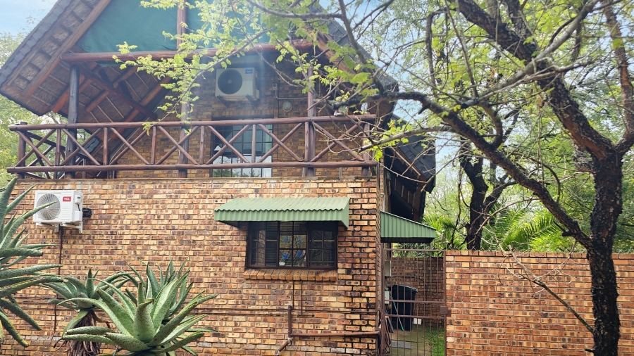 5 Bedroom Property for Sale in Marloth Park Mpumalanga