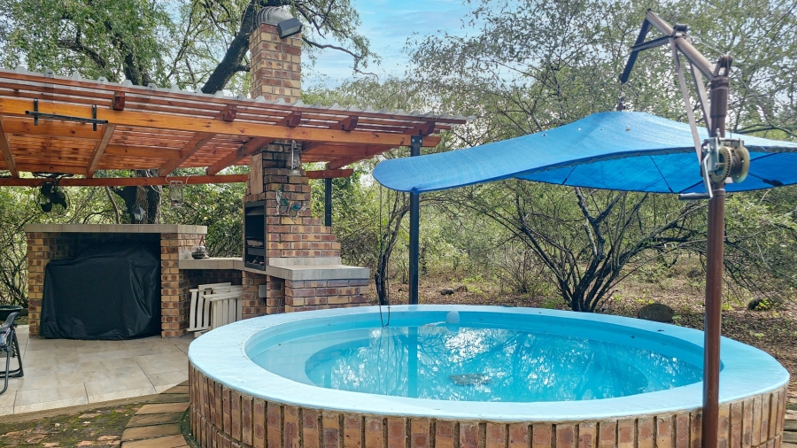 5 Bedroom Property for Sale in Marloth Park Mpumalanga