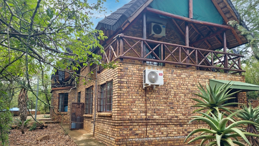 5 Bedroom Property for Sale in Marloth Park Mpumalanga