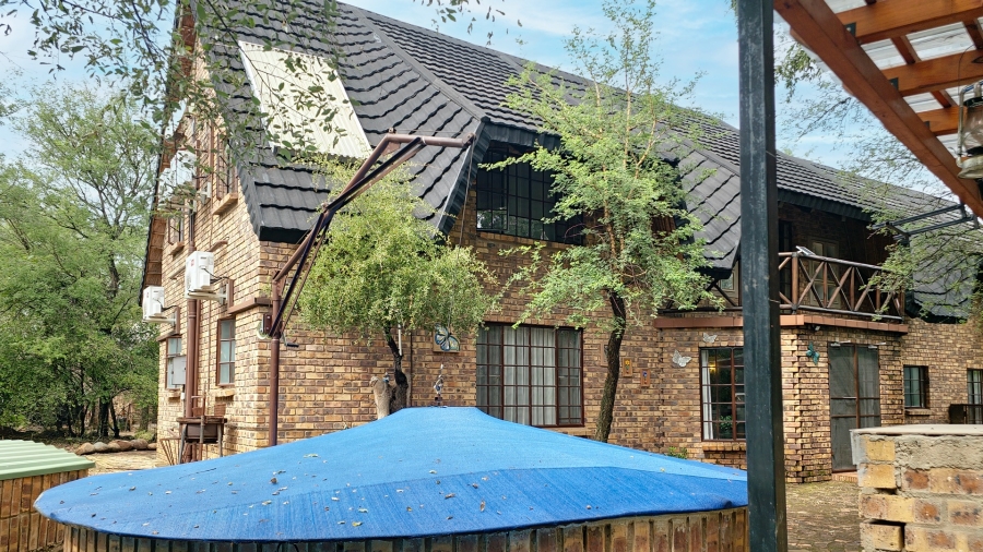 5 Bedroom Property for Sale in Marloth Park Mpumalanga