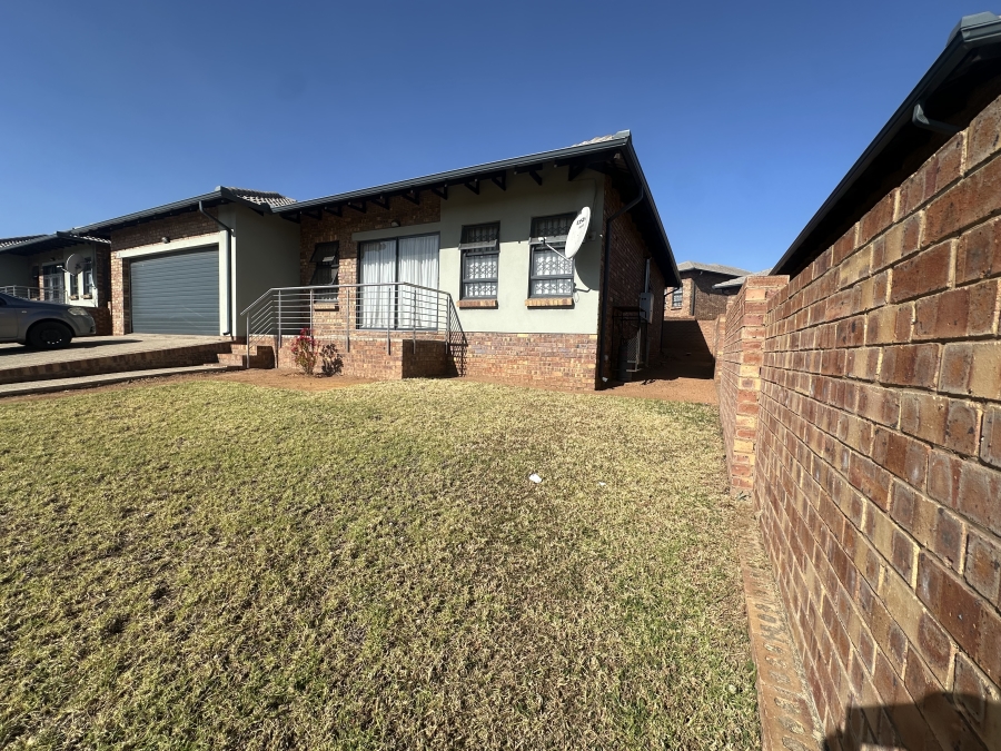 3 Bedroom Property for Sale in Die Heuwel Ext 2 Mpumalanga