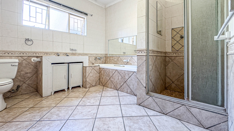 4 Bedroom Property for Sale in West Acres Ext 6 Mpumalanga