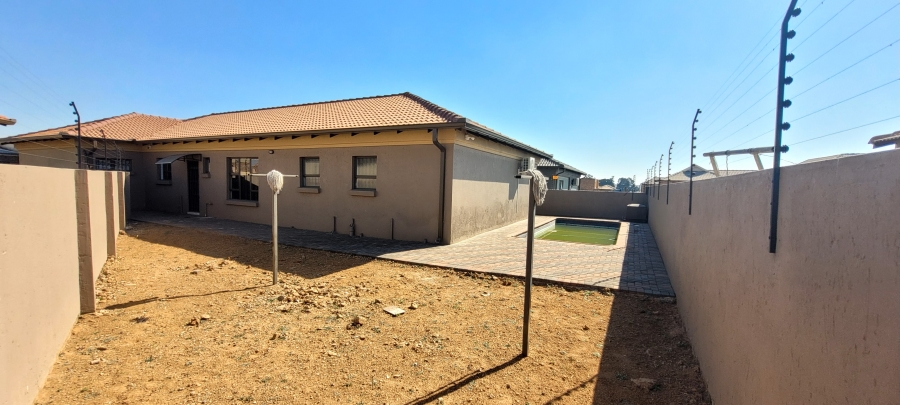 3 Bedroom Property for Sale in Aerorand Mpumalanga