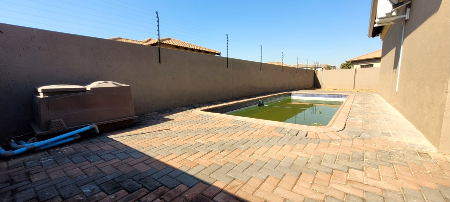 3 Bedroom Property for Sale in Aerorand Mpumalanga
