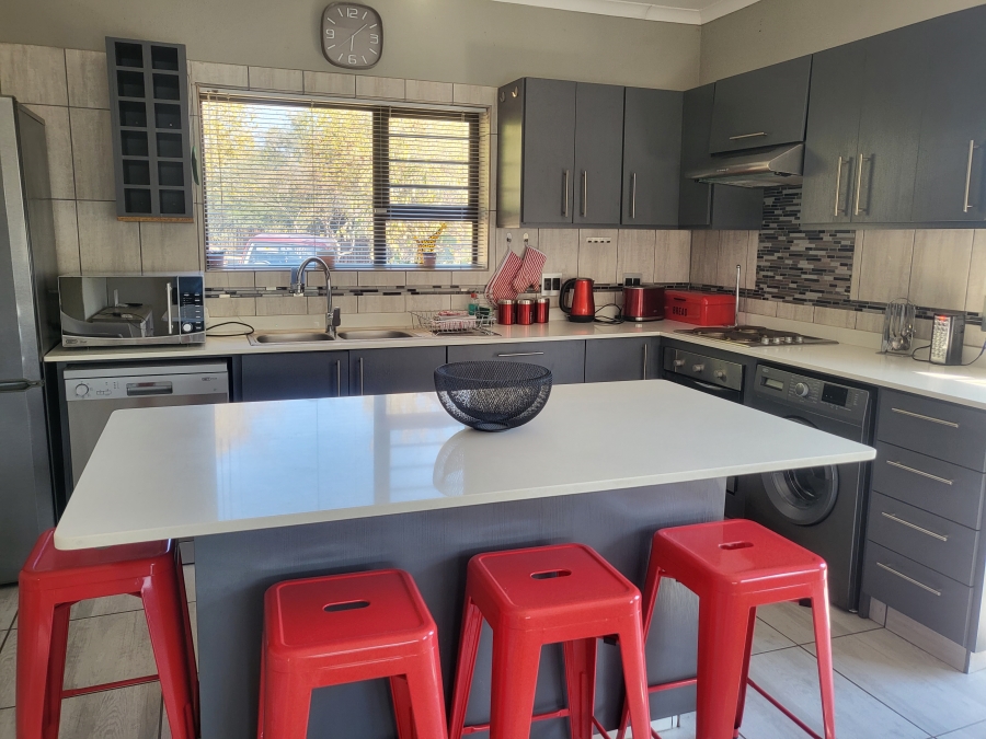 2 Bedroom Property for Sale in Marloth Park Mpumalanga