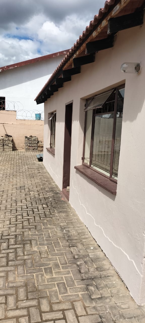 2 Bedroom Property for Sale in Kanyamazane Mpumalanga