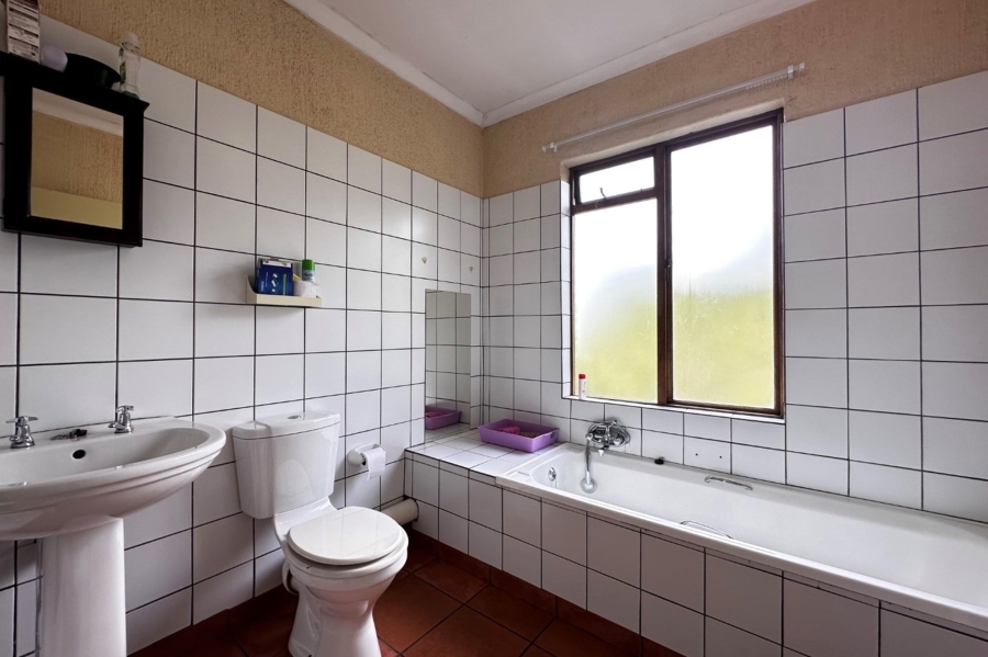 4 Bedroom Property for Sale in West Acres Ext 8 Mpumalanga