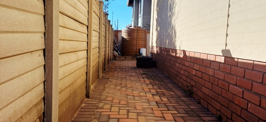 3 Bedroom Property for Sale in Noordrand Mpumalanga