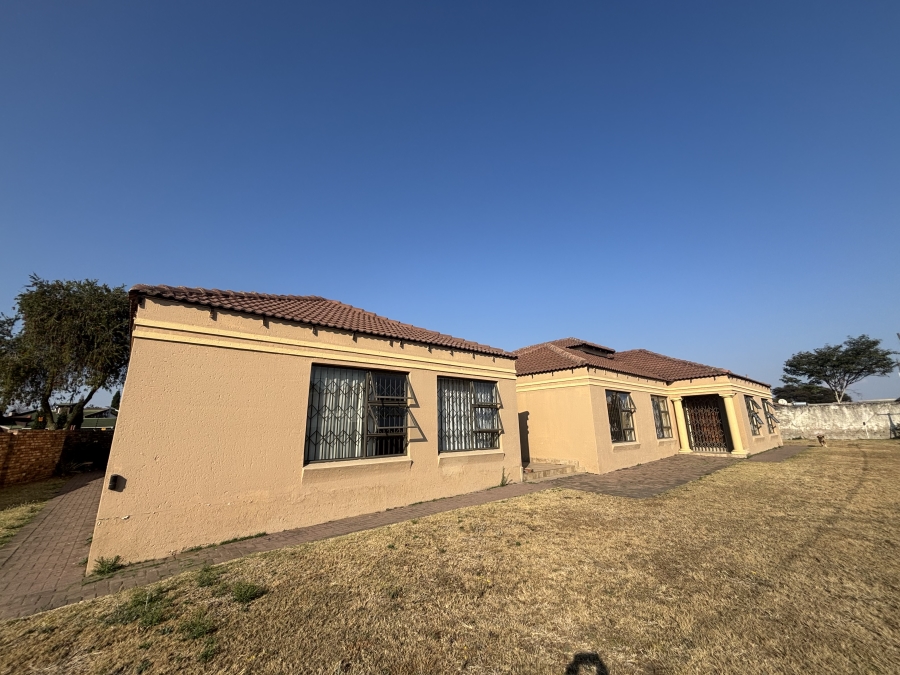 4 Bedroom Property for Sale in Die Heuwel Ext 4 Mpumalanga