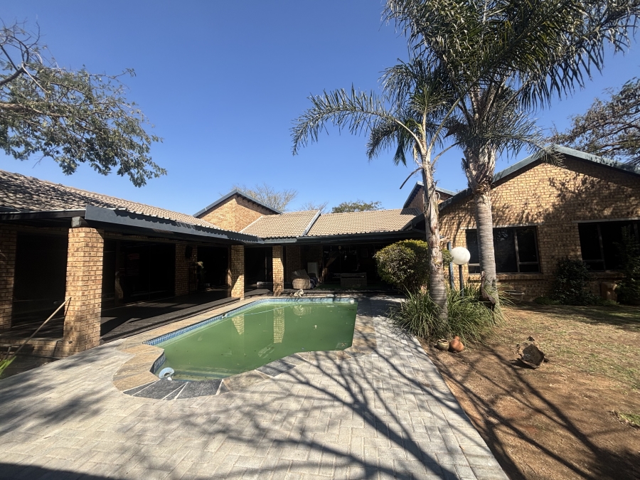 3 Bedroom Property for Sale in Ben Fleur Mpumalanga