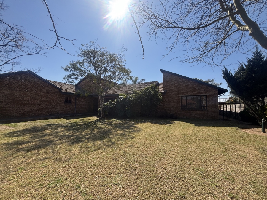 3 Bedroom Property for Sale in Ben Fleur Mpumalanga