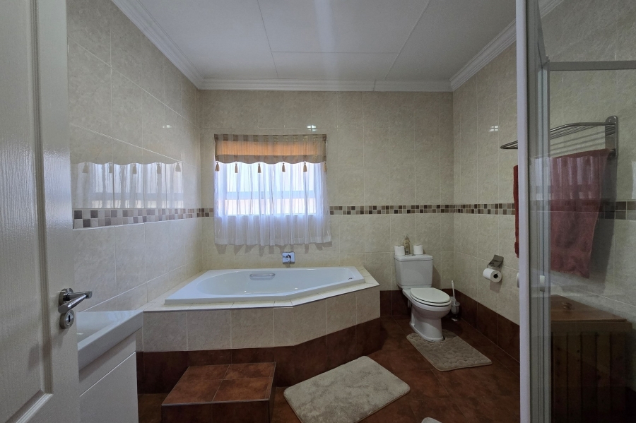 4 Bedroom Property for Sale in Clubville Mpumalanga