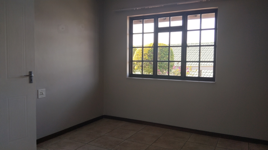 1 Bedroom Property for Sale in West Acres Mpumalanga