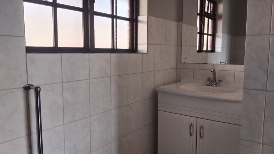 1 Bedroom Property for Sale in West Acres Mpumalanga
