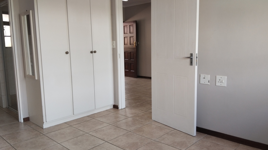 1 Bedroom Property for Sale in West Acres Mpumalanga