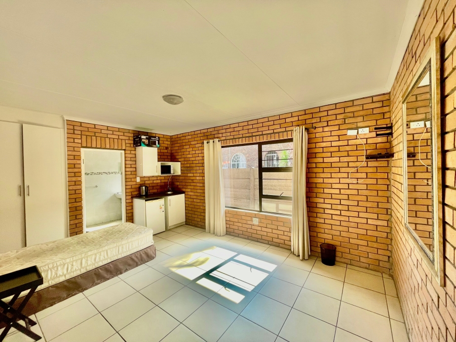 To Let 5 Bedroom Property for Rent in Evander Mpumalanga