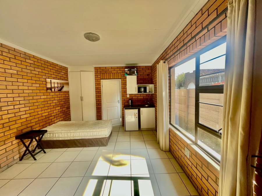 To Let 5 Bedroom Property for Rent in Evander Mpumalanga