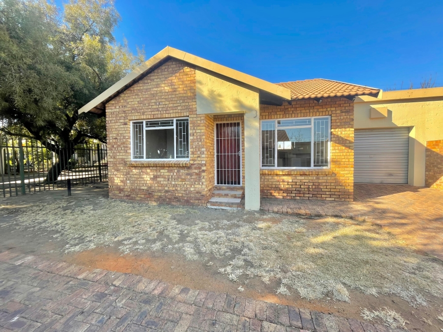 2 Bedroom Property for Sale in Noordrand Mpumalanga