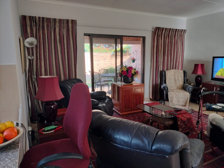 To Let 2 Bedroom Property for Rent in Bateleur Estate Mpumalanga
