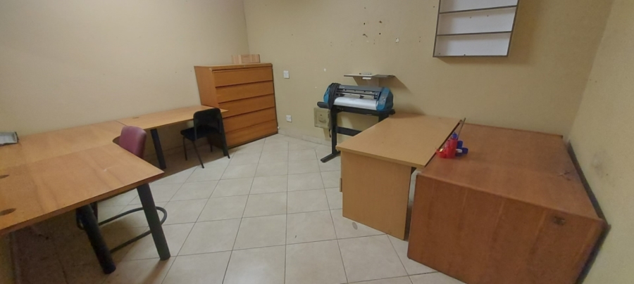 To Let commercial Property for Rent in White River Rural Mpumalanga