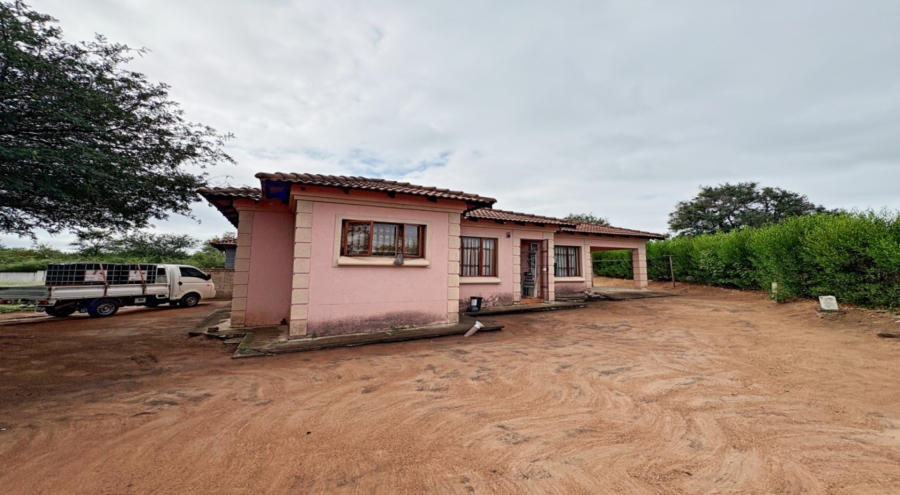 3 Bedroom Property for Sale in Hectorspruit Mpumalanga
