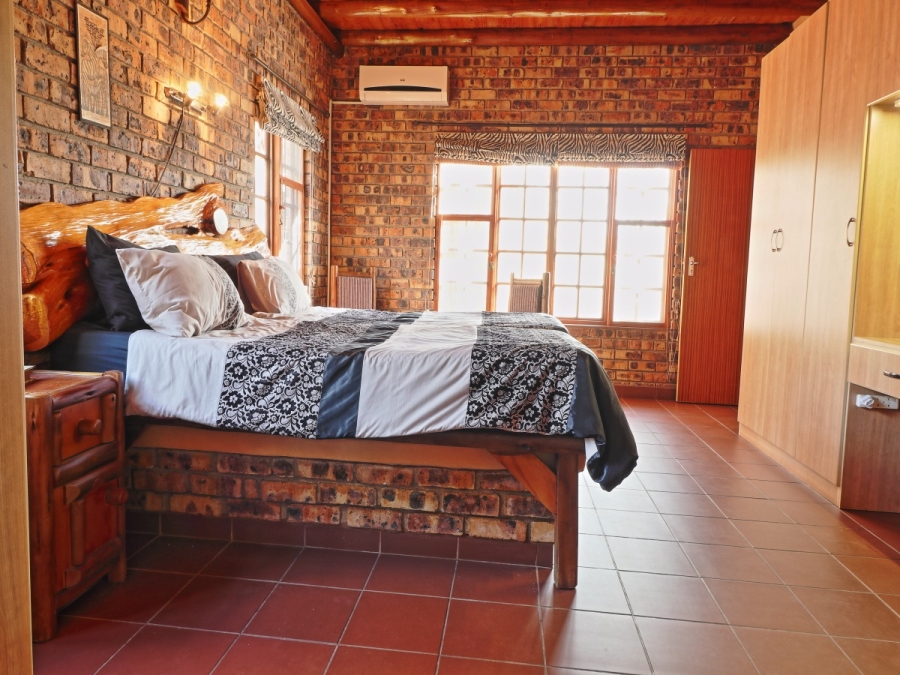 4 Bedroom Property for Sale in Marloth Park Mpumalanga