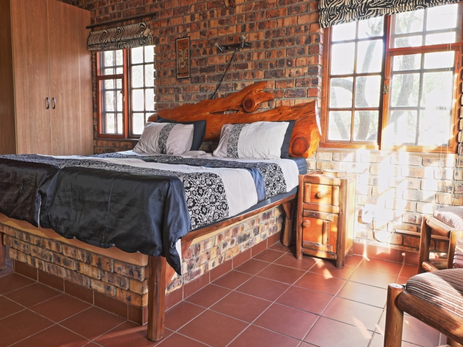 4 Bedroom Property for Sale in Marloth Park Mpumalanga