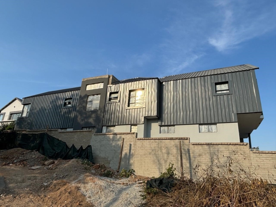 5 Bedroom Property for Sale in Elawini Lifestyle Estate Mpumalanga