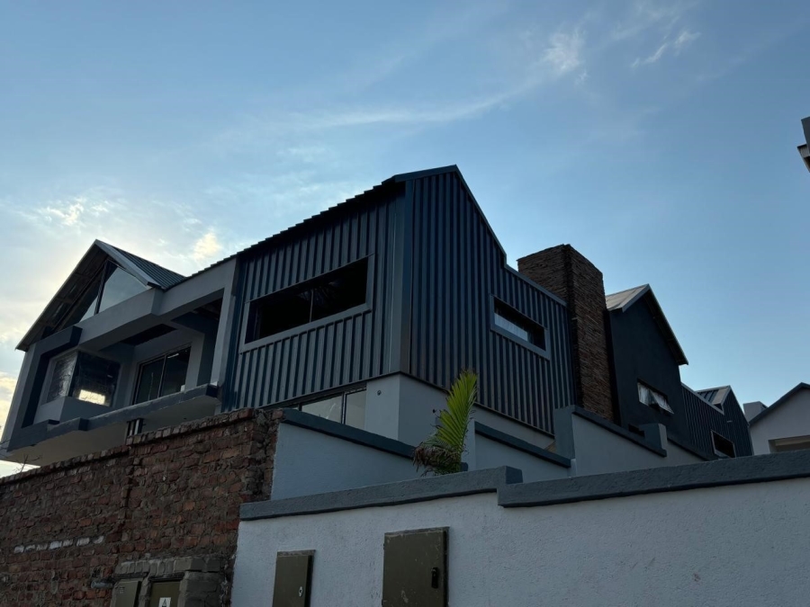 5 Bedroom Property for Sale in Elawini Lifestyle Estate Mpumalanga