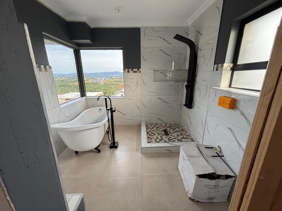 5 Bedroom Property for Sale in Elawini Lifestyle Estate Mpumalanga