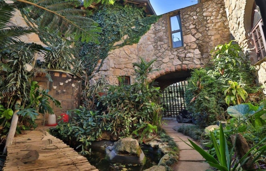 8 Bedroom Property for Sale in Nelspruit Rural Mpumalanga